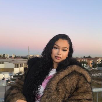 Babysitter Trento: Yasmin