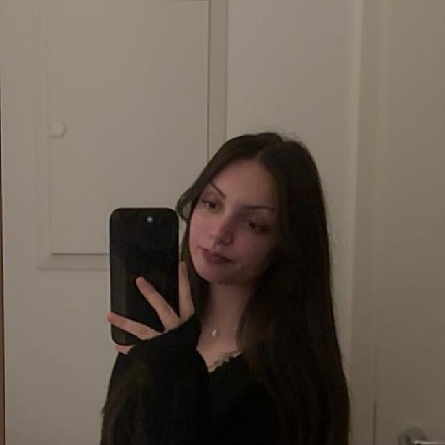 Babysitter in Berlin: Maya