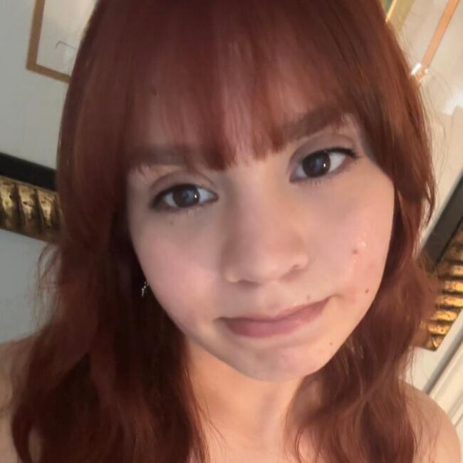 Babysitter in Moreno Valley: Valerie