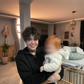 Babysitter Ambarès-et-Lagrave: Clara