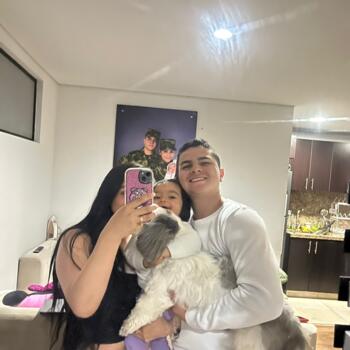 Trabajo de cuidador(a) en Bogotá: trabajo de niñera Brian