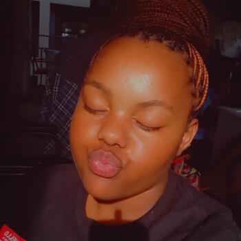 Babysitter in Ongata Rongai: Ashley