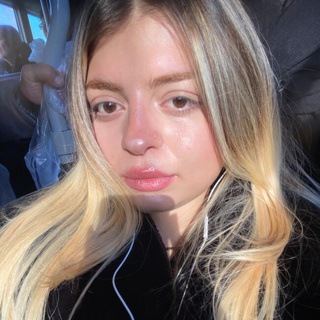 İzmir bölgesinde bebek bakıcısı: Elvan