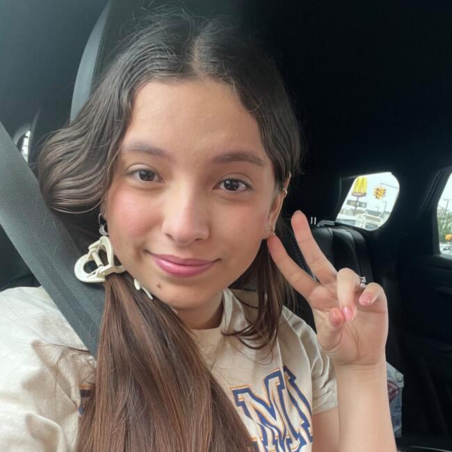 Babysitter in San Jose: Jossi Hanny