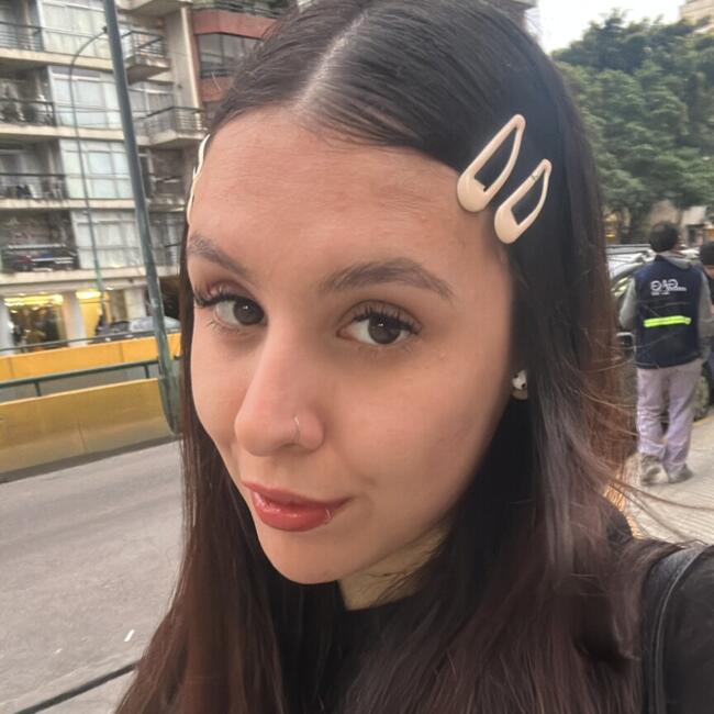 Babysitter in Buenos Aires: Milagros