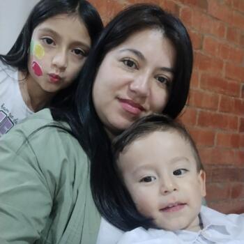 Babysitting job in Bogotá: babysitting job Nubia