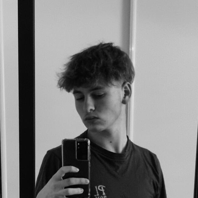 Babysitter in Rouen: Yael