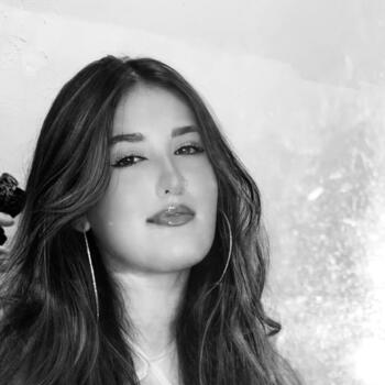 Babysitter in Praia Grande: Ana