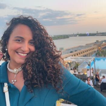 Babysitter Eysines: Nora