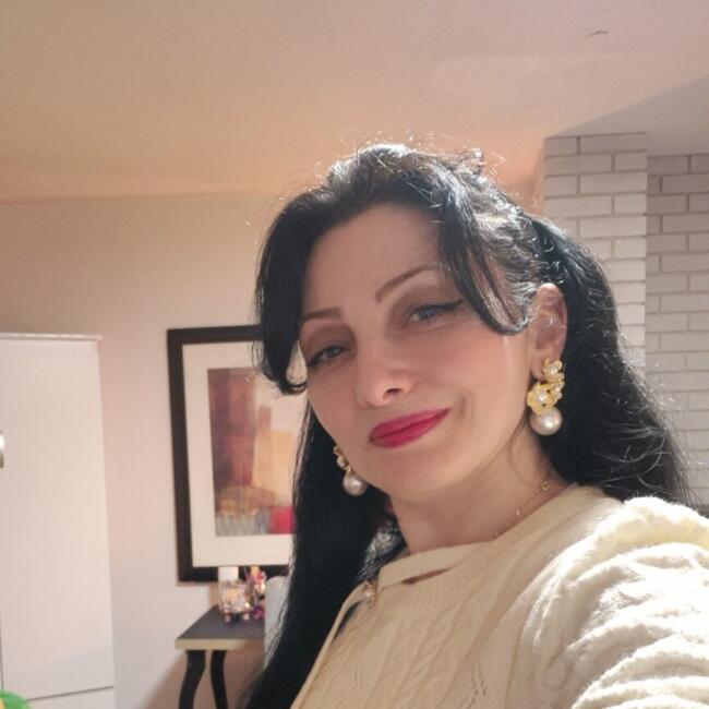 Baby-sitter in Toronto: Jila