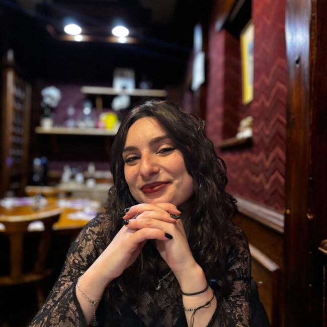 Babysitter in Dijon: Julie