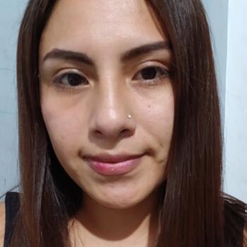 Babysitter Florencia de Mora: Priscila