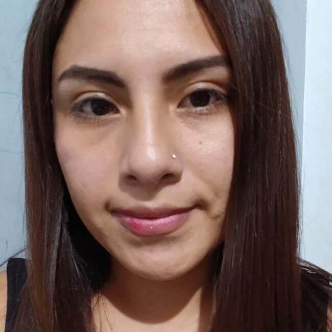Babysitter in Florencia de Mora: Priscila