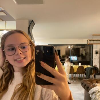 Babysitter in Bordeaux: Elaura