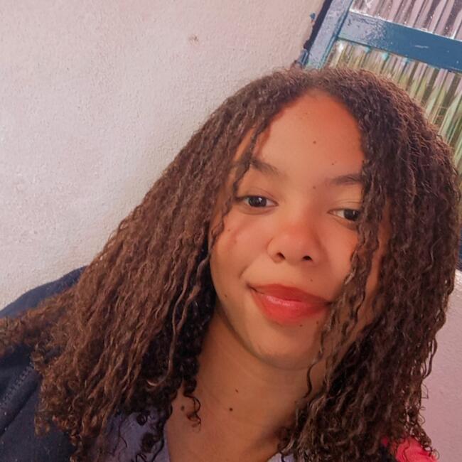 Babysitter in Pará de Minas: Angelyna