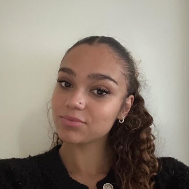 Babysitter in Les Clayes-sous-Bois: Danaë