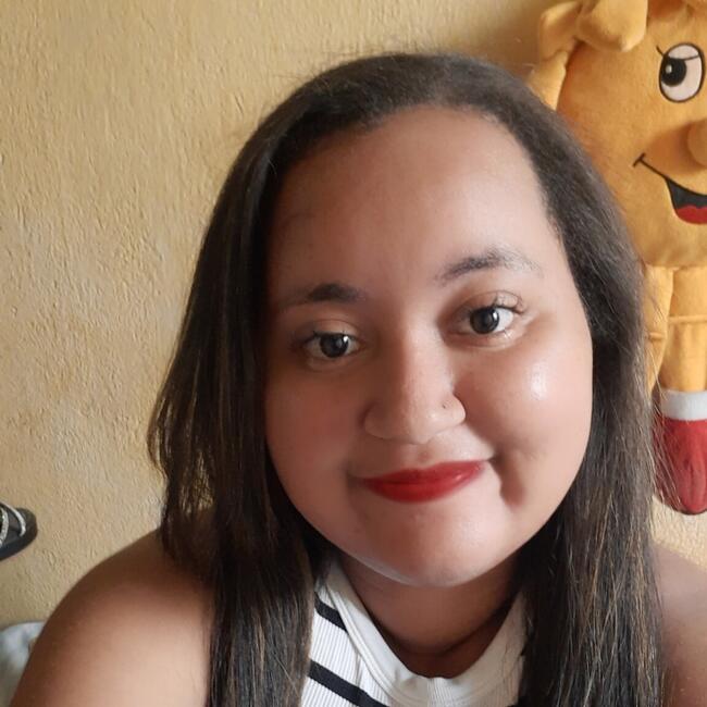 Babysitter in Várzea Grande: Larissa