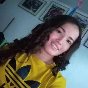 Niñera Bello: Carolin