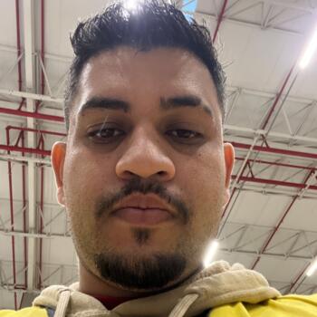 Emprego de babá em Mogi Mirim: emprego de babá Yuri