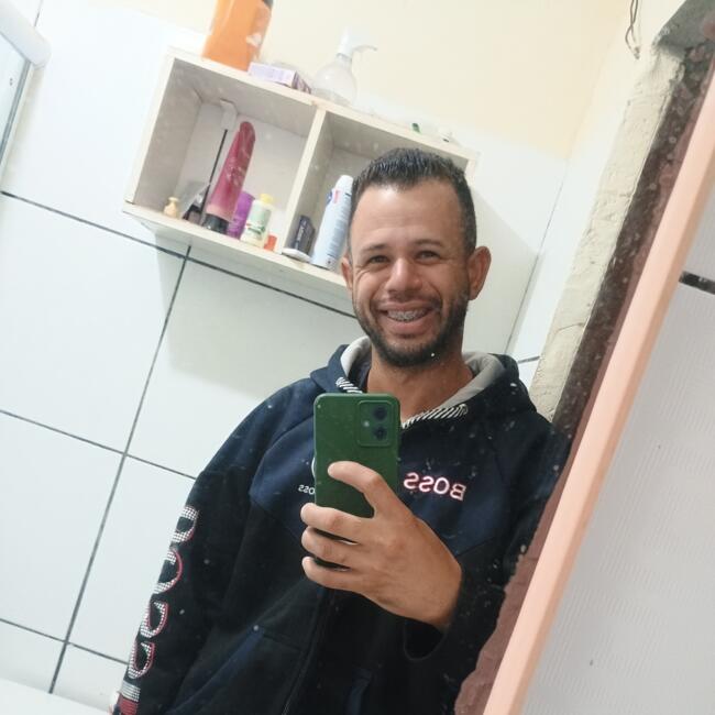 Emprego de babá em Angra dos Reis: Wesley