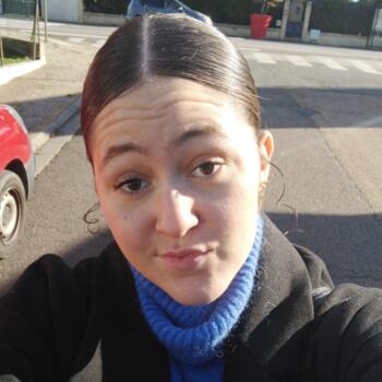 Baby-sitter Bréviandes: Julia