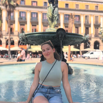 Babysitter in Calais: Lisa