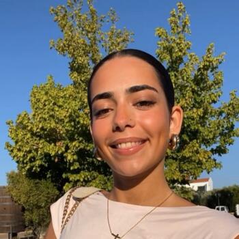 Babysitter in Cascais: Inês