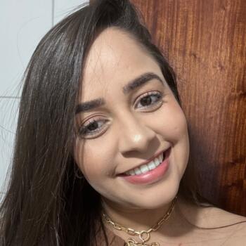 Babá em Trindade: Natalia