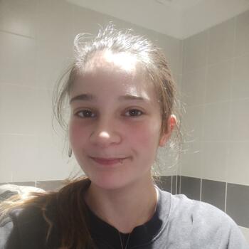 Babysitter in Narbonne: Alyzé