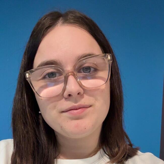 Babysitter in Brest: Isalyne