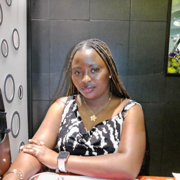 Babysitter Etobicoke: Aishat