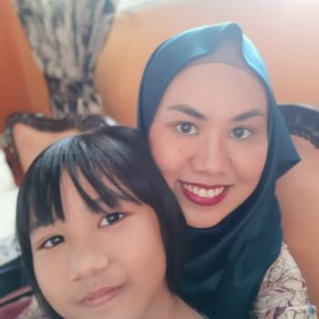 Babysitting job Singapore: babysitting job Noei