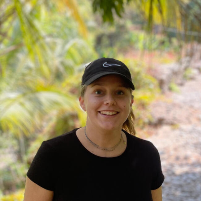 Babysitter in Queenstown: Louise