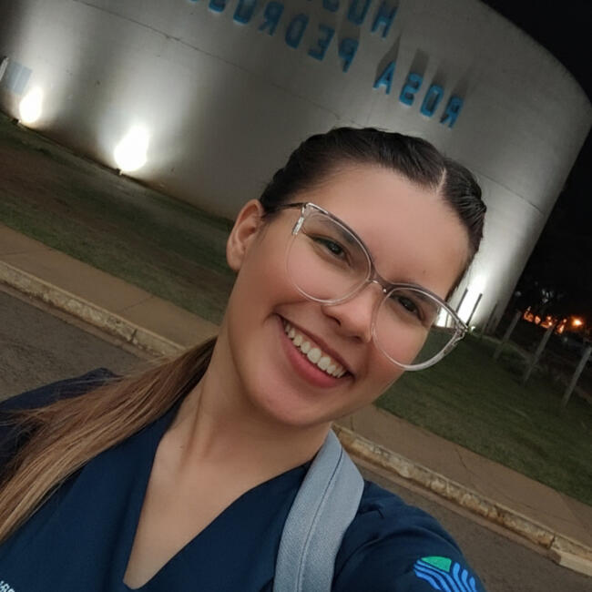 Babysitter in Campo Grande: Julianna