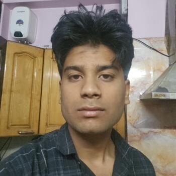 बेबीसिटर दिल्ली: Pravesh