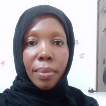 جليسة أطفال الرياض: Damaris