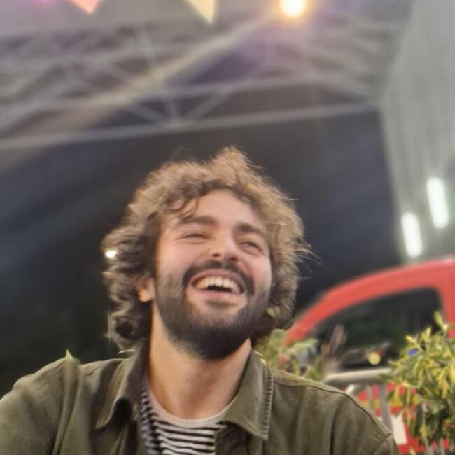 Babysitter in Bordeaux: Romain