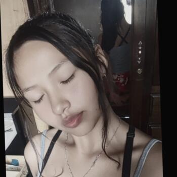 Babysitter in Ushpa Ushpa: Tania