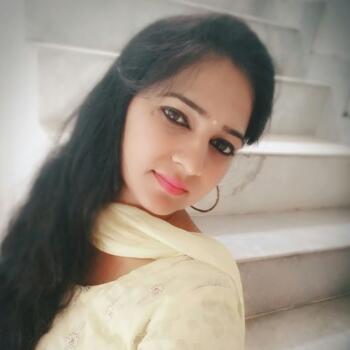 Babysitting job in Delhi: babysitting job Sarah