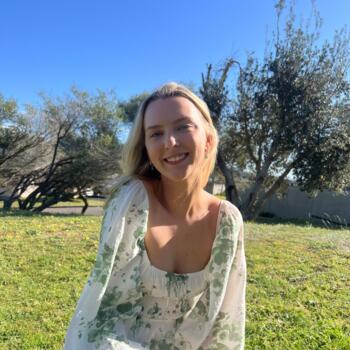Babysitter Central Coast: Neve
