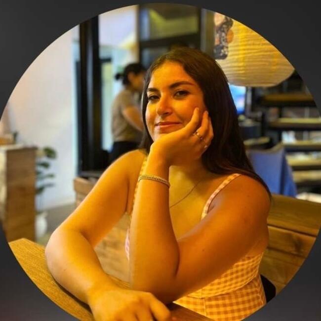 Babysitter in Nice: Lina