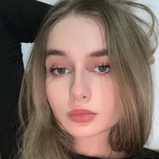 Babysitter in Iași: Corina