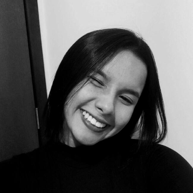 Babysitter in Maringá: Evelin