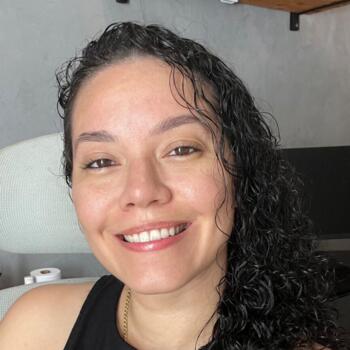 Emprego de babá em Nova Iguaçu: emprego de babá Charlotte