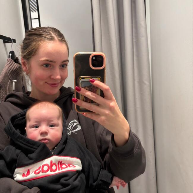 Babysitter in Freshwater Creek: Lauren