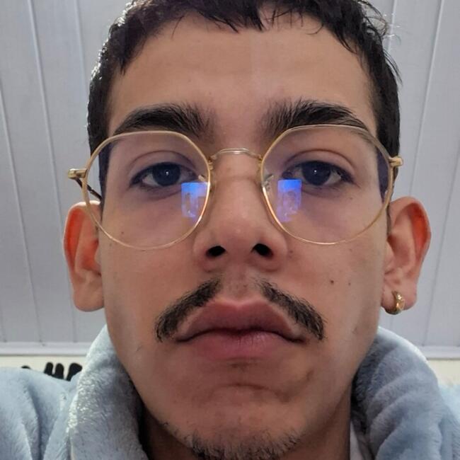 Emprego de babá em Chapecó: Vinicius