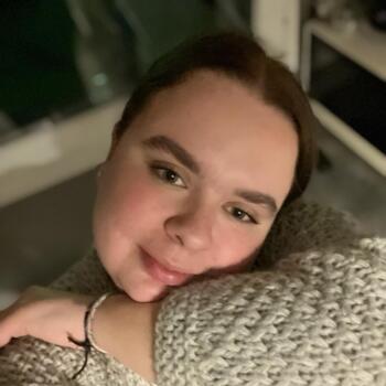 Babysitter in Arpajon: Lola