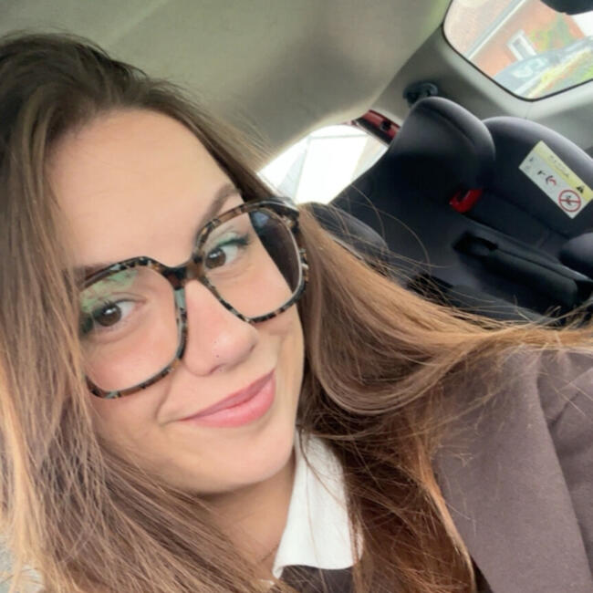 Babysitter in Aire-sur-la-Lys: Eva