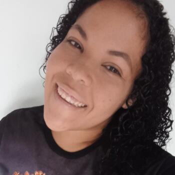 Babysitter Maceió: Mayara