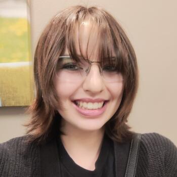 Baby-sitter in Oshawa: Vivian